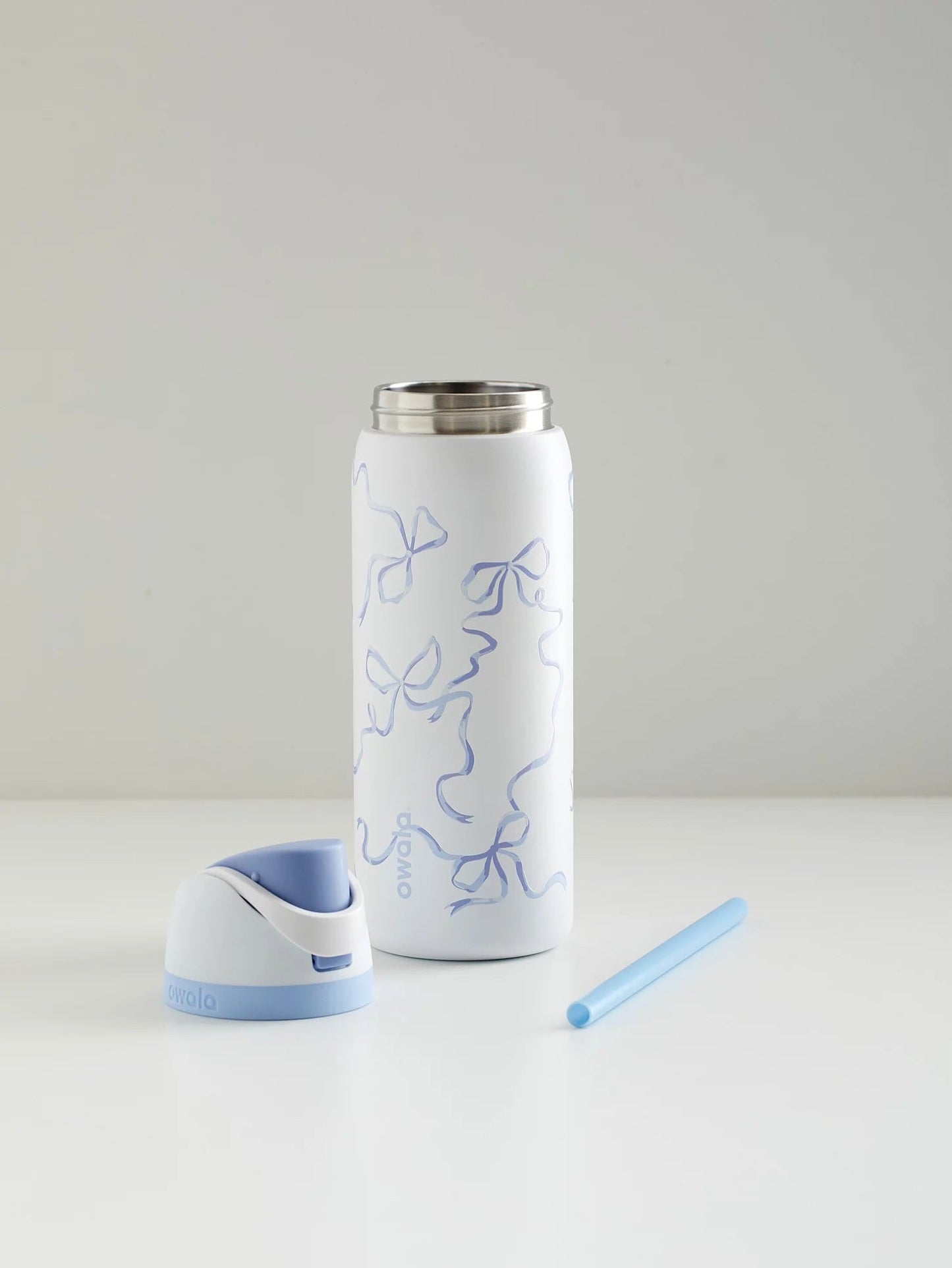 Chic Bow Print Water Bottle by Freesip